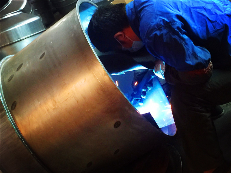 小型攪拌機(jī)內(nèi)部焊接技術(shù),保證無縫焊接--河北東圣吊索具制造有限公司--小型攪拌機(jī)|石材夾具|液壓堆高車|手動(dòng)叉車 小型攪拌機(jī)內(nèi)部焊接技術(shù),保證無縫焊接--河北東圣吊索具制造有限公司--小型攪拌機(jī)|石材夾具|液壓堆高車|手動(dòng)叉車