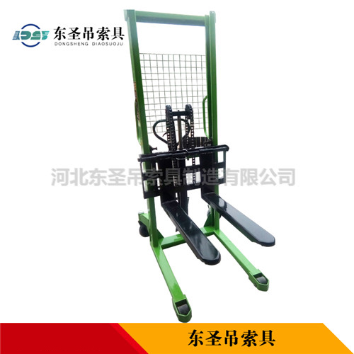 液壓堆高車使用輕巧便捷與設(shè)計方案何關(guān)系？--河北東圣吊索具制造有限公司--小型攪拌機|石材夾具|液壓堆高車|手動叉車