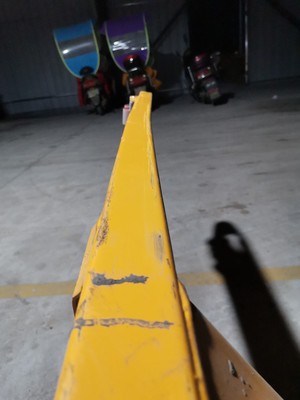 1噸地牛叉車貨叉嚴(yán)重彎曲--河北東圣吊索具制造有限公司--手動叉車|液壓堆高車|小型攪拌機|石材夾具 1噸地牛叉車貨叉嚴(yán)重彎曲--河北東圣吊索具制造有限公司--手動叉車|液壓堆高車|小型攪拌機|石材夾具